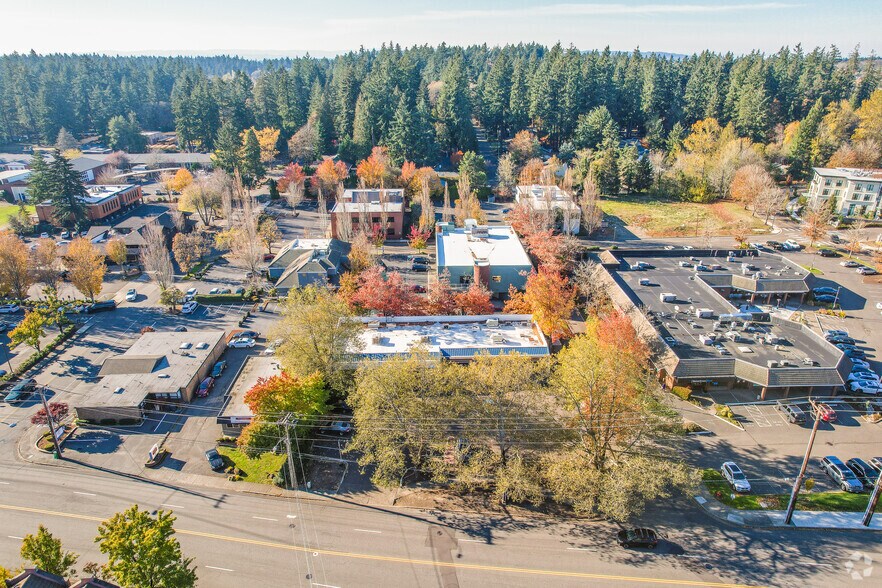 More Photos Of 15483 Boones Ferry Rd, Lake Oswego Storefront Retail Office For Lease