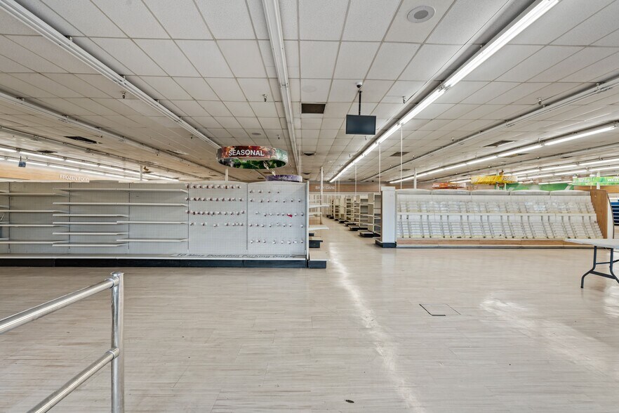 More Photos Of 1701 Airline Hwy, Hollister Freestanding For Lease