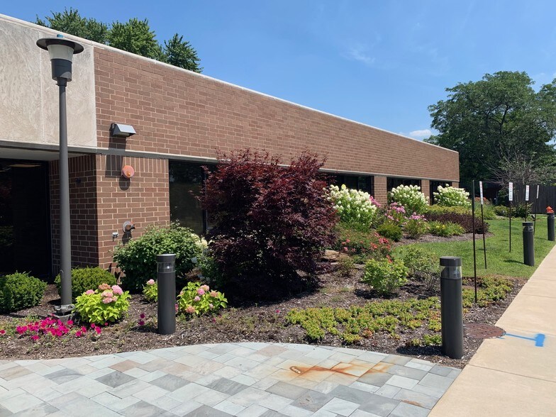 More Photos Of 1250 N Mill St, Naperville Medical For Lease