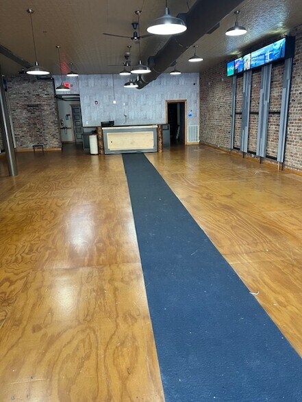 More Photos Of 1104 Broadway, Columbus Storefront For Lease
