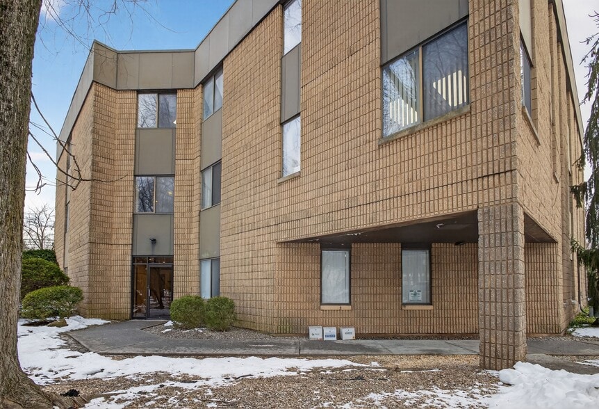 More Photos Of 500 Piermont Rd, Closter Medical For Lease