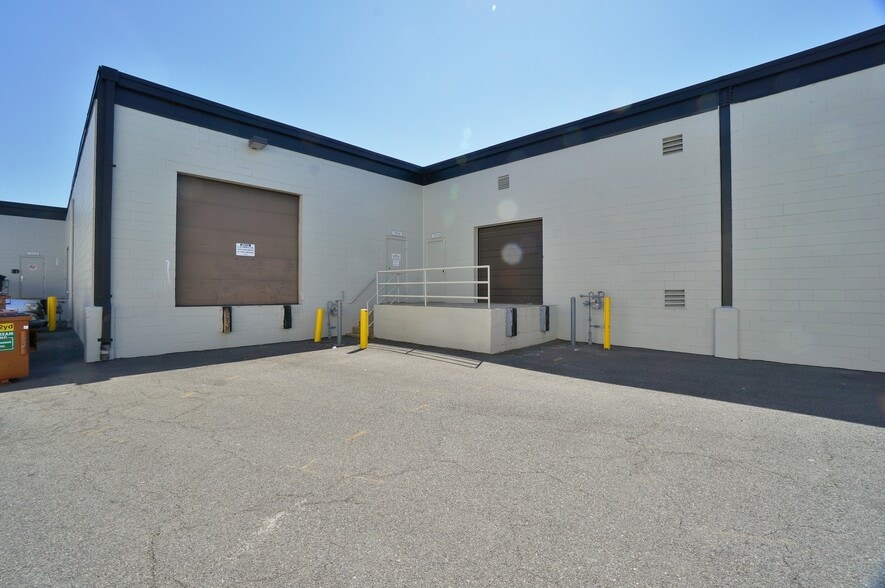 More Photos Of 7207 Lockport Pl, Lorton Warehouse For Lease