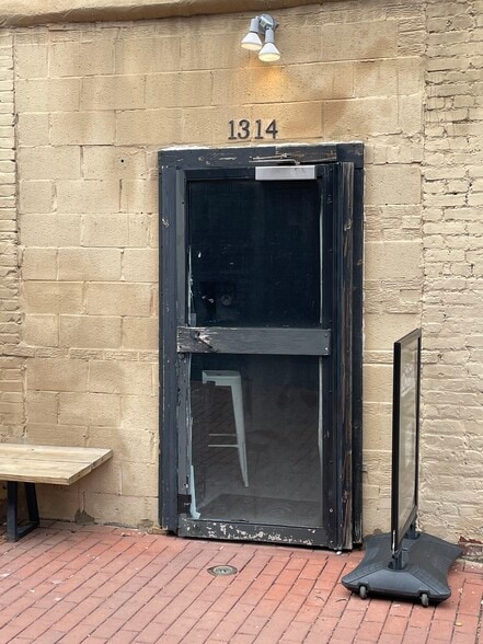 More Photos Of 1314 9th St NW, Washington Freestanding For Lease