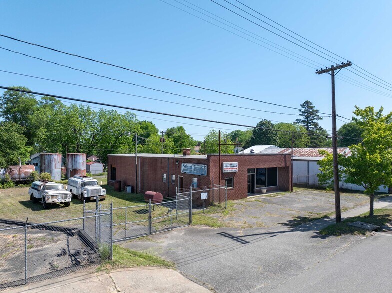 More Photos Of 311 E Virginia Ave, Bessemer City Warehouse For Sale