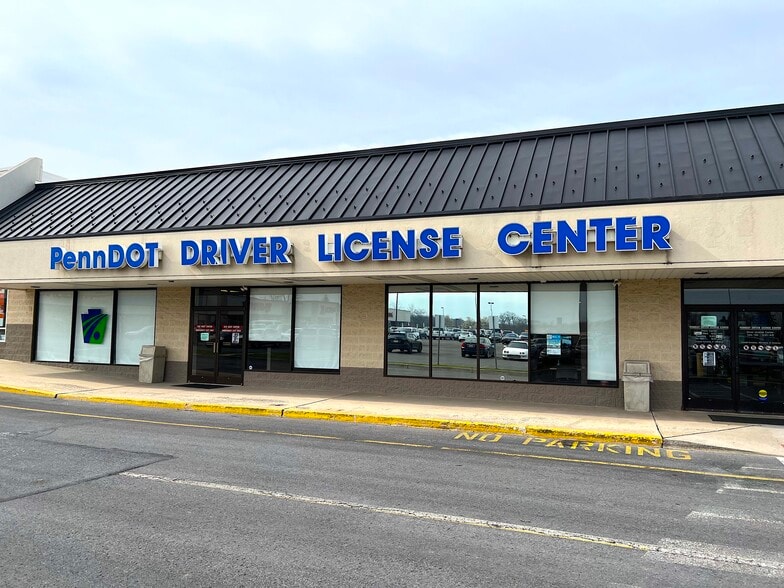 More Photos Of 1320 Lincoln Way E, Chambersburg Unknown For Lease