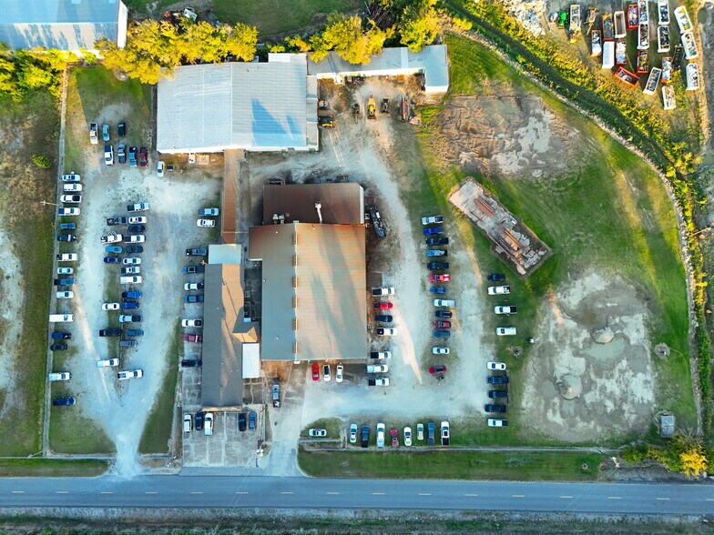 More Photos Of 222 Walcot Rd, Westlake Warehouse For Sale