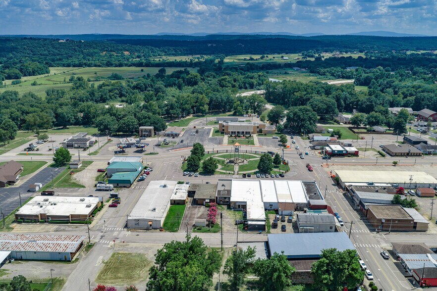 More Photos Of 20 Town Sq, Greenwood Health Club For Sale