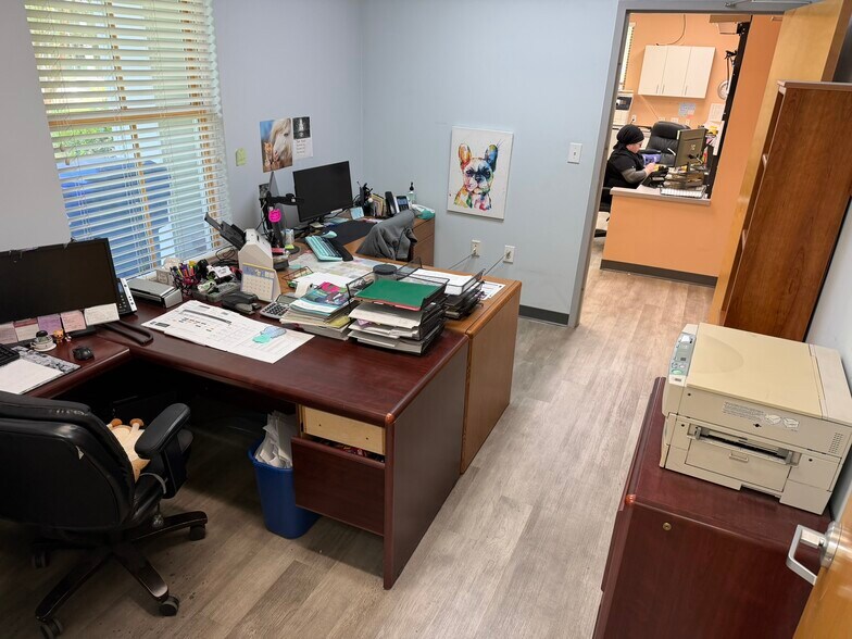 More Photos Of 1938 Charlie Hall Blvd, Charleston Medical For Sale