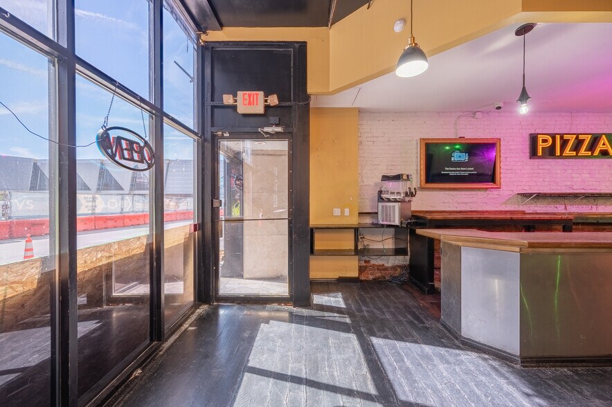 More Photos Of 126 W Sixth St, Cincinnati Apartments For Lease