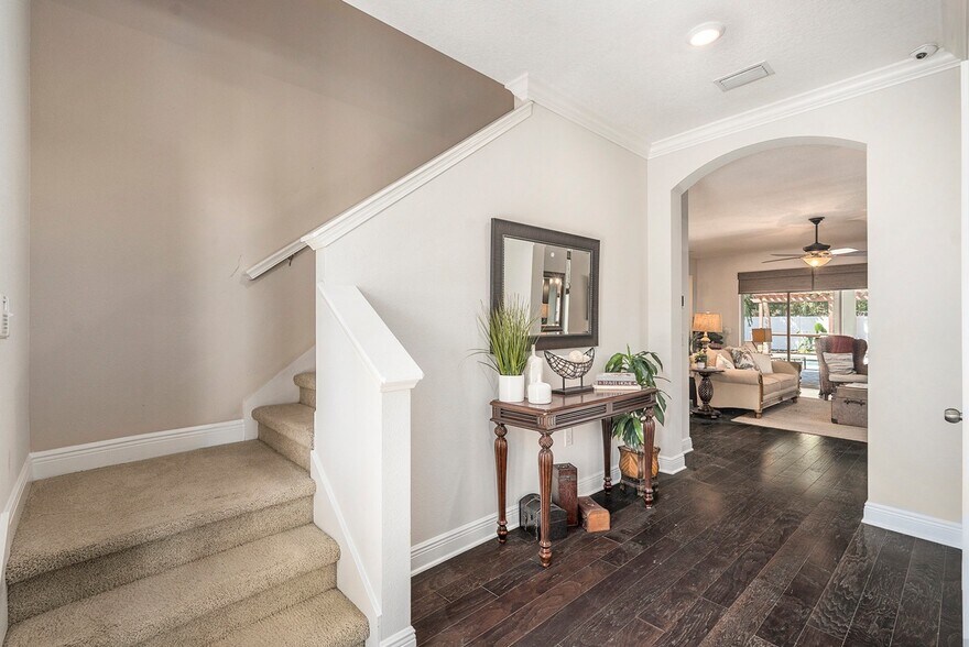 More Photos Of 5701 S Macdill Ave, Tampa Medical For Sale