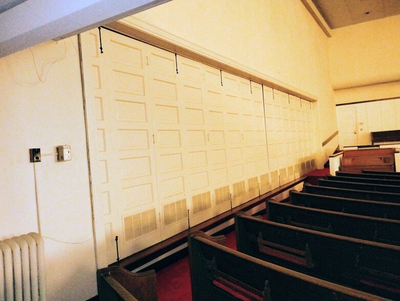 More Photos Of 906 Elm St, Coffeyville Religious Facility For Sale