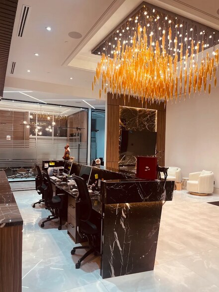 More Photos Of 9300 Goreway Dr, Brampton Storefront Retail Office For Sale