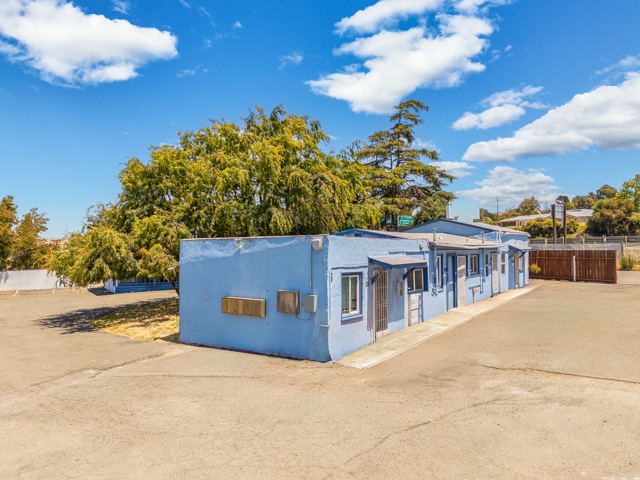 More Photos Of 121 Lincoln Rd W, Vallejo Apartments For Sale