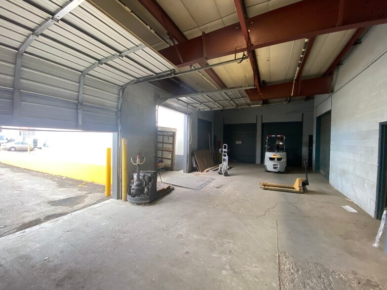 More Photos Of 1441 W 46th Ave, Denver Warehouse For Lease
