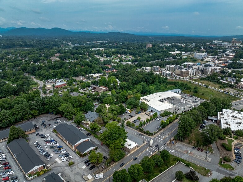 More Photos Of 373 Biltmore Ave, Asheville Medical For Lease