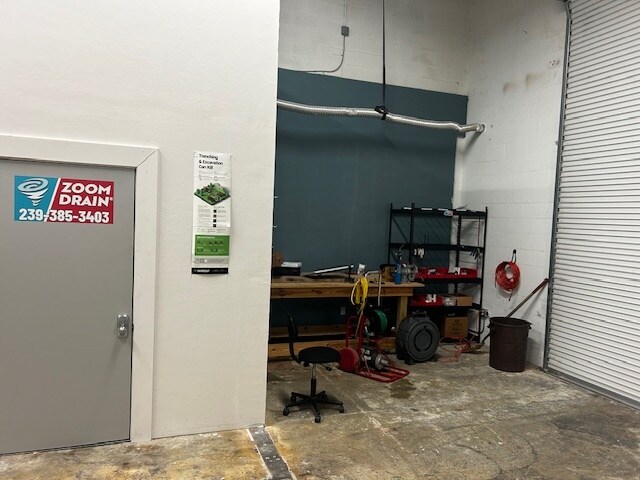 More Photos Of 17041 Alico Commerce Ct, Fort Myers Light Manufacturing For Sale