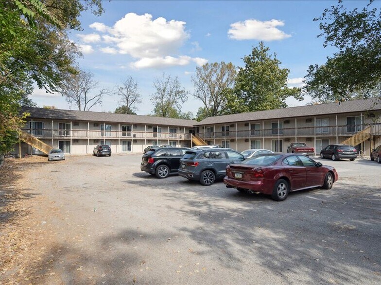 Primary Photo Of 732 Michael St, Iowa City Apartments For Sale