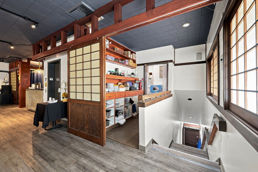More Photos Of 2422 13th St, Sacramento Restaurant For Sale