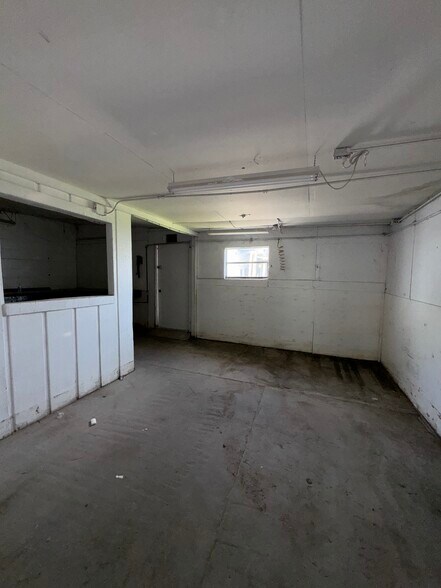 More Photos Of 6801 Tower Dr, Hudson Service For Lease