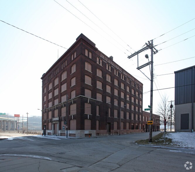 More Photos Of 1413 Liberty St, Kansas City Warehouse For Lease