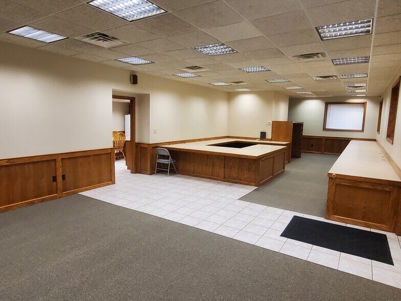 More Photos Of 802 Pierce St, Omaha Warehouse For Sale