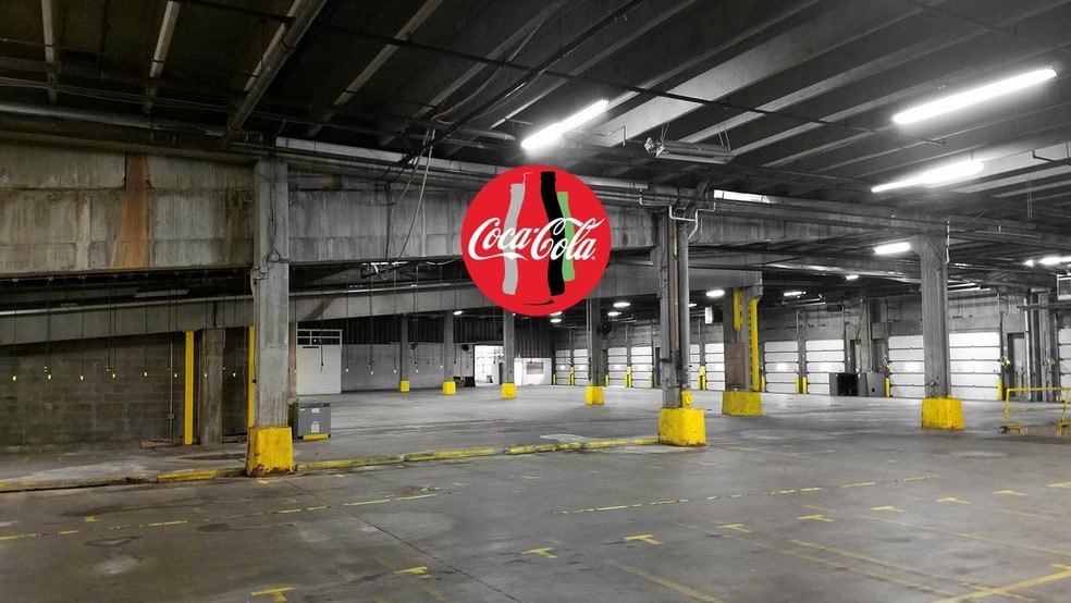 More Photos Of 1661 W Hill St, Louisville Manufacturing For Lease