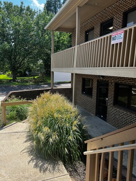 More Photos Of 420 S Crain Hwy, Glen Burnie Medical For Lease