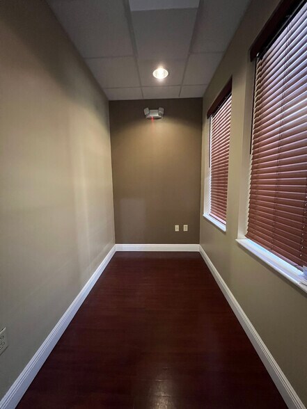 More Photos Of 1355 S International Pky, Lake Mary Office For Lease