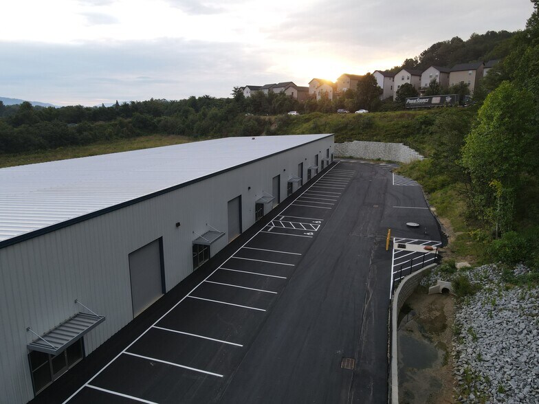 More Photos Of 141 Brickton Dr, Fletcher Light Manufacturing For Lease