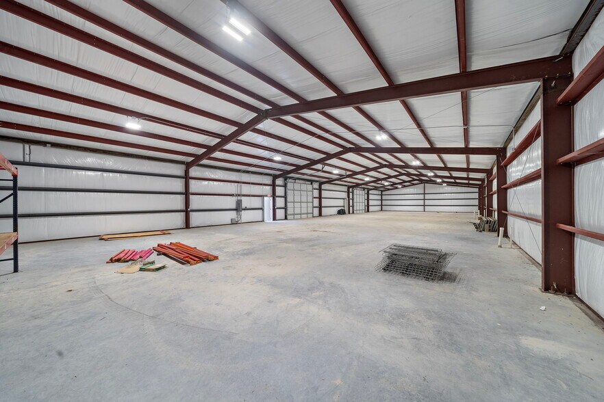 More Photos Of 15414 N Brentwood St, Channelview Manufacturing For Sale