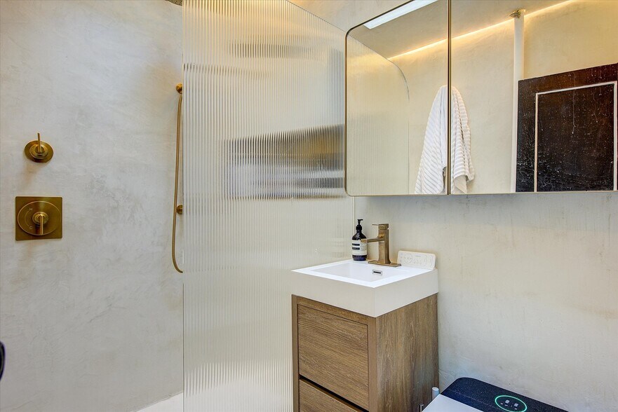 More Photos Of , Astoria Multifamily For Sale