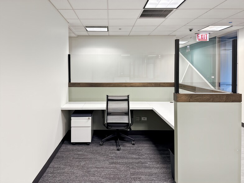 More Photos Of 150 N Michigan Ave, Chicago Coworking Space
