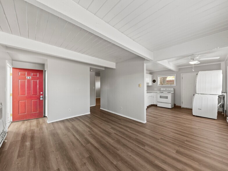 More Photos Of 5004-5010 E 1st Ave, Spokane Valley Apartments For Sale