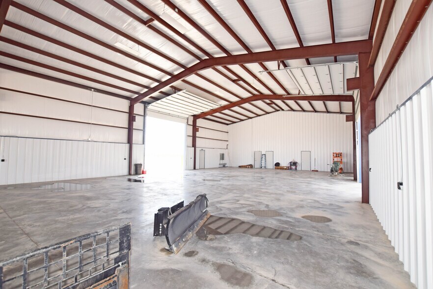 More Photos Of 8340 Boles Rd., Odessa Warehouse For Lease