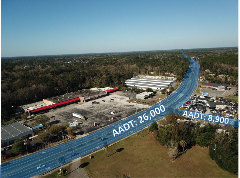 More Photos Of 10690-10696 Lem Turner Rd, Jacksonville Unknown For Lease