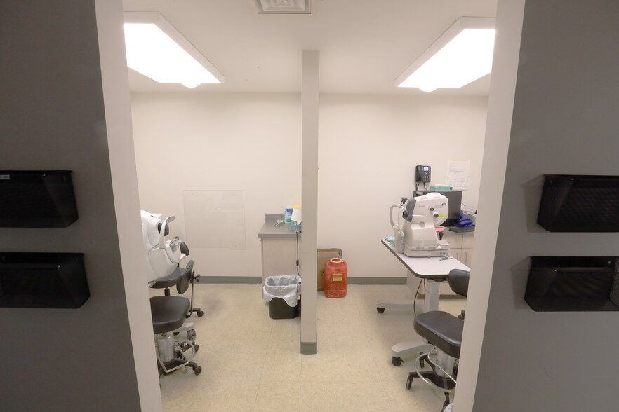 More Photos Of 17534 Royalton Rd, Strongsville Medical For Lease