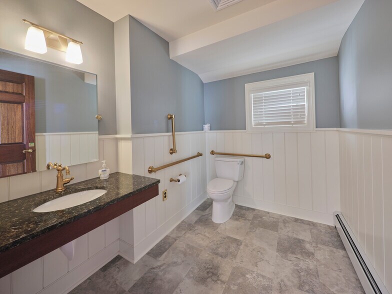 More Photos Of 67 W Court St, Doylestown Office For Lease