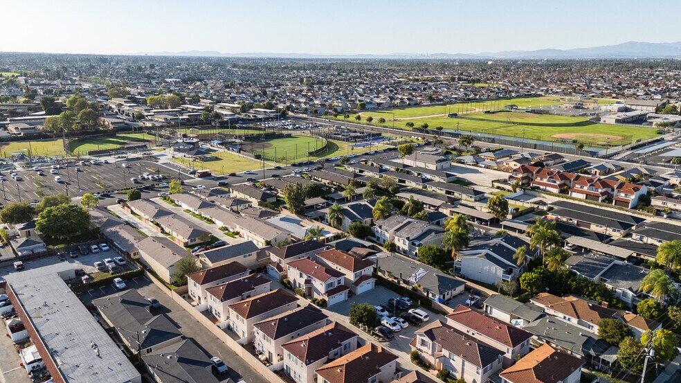 More Photos Of 8620-8624 Watson St, Cypress Apartments For Sale