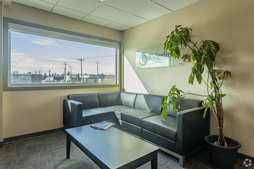 More Photos Of 15712 112 Ave, Edmonton Office For Lease