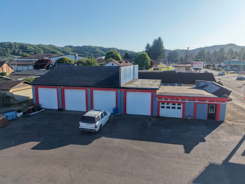 Primary Photo Of 2150 Winchester Ave, Reedsport Service Station For Sale