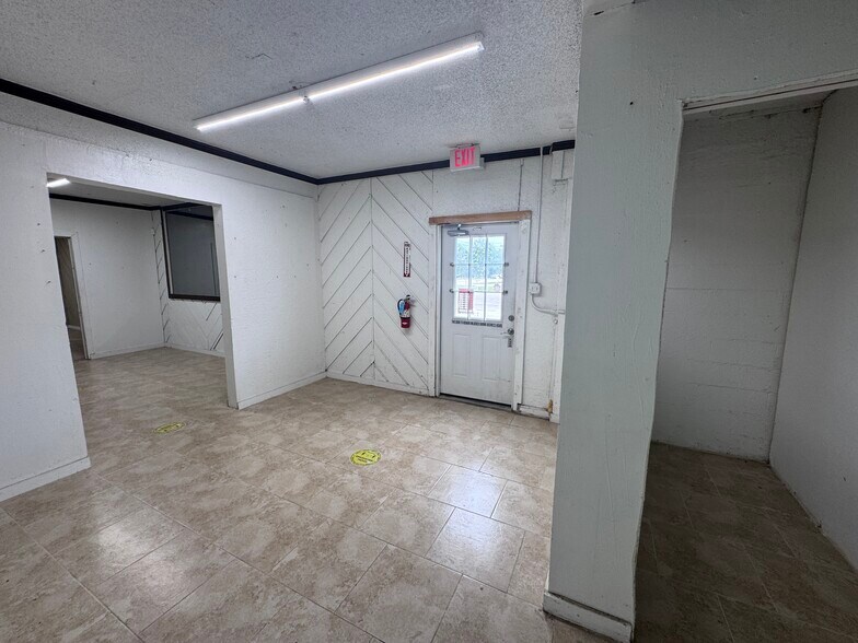 More Photos Of 4200 42nd St, Dickinson Freestanding For Sale