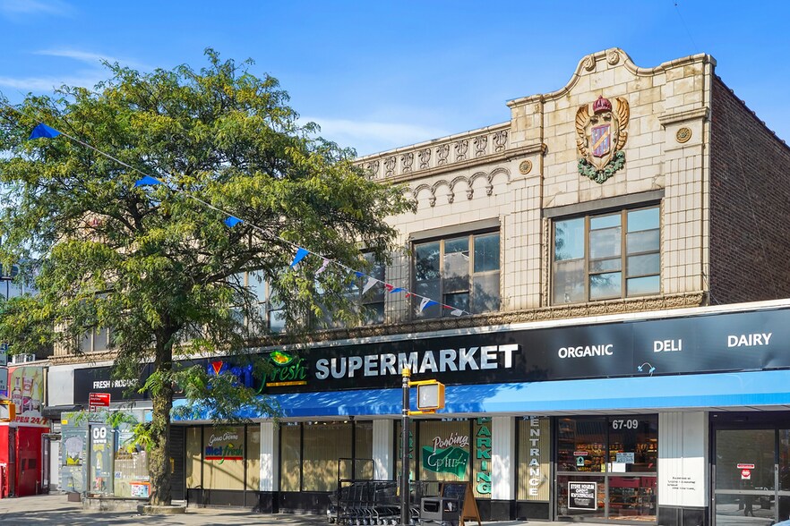 More Photos Of 67-05-67-09 Fresh Pond Rd, Ridgewood Bank For Lease