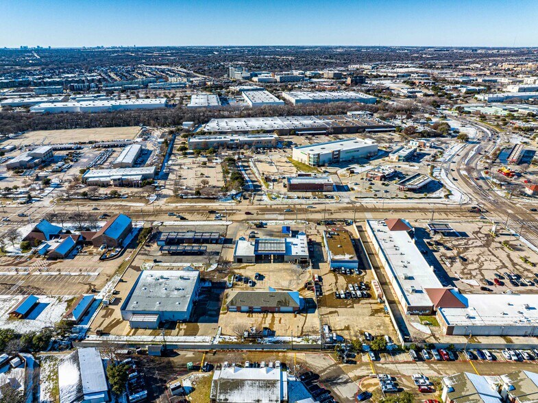 More Photos Of 811 S Greenville Ave, Allen Carwash For Sale