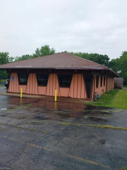 More Photos Of 4510 Liberty Ave, Vermilion Restaurant For Sale