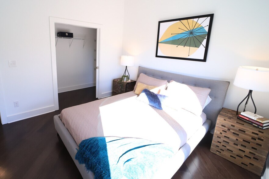 More Photos Of 2488 Perry Blvd NW, Atlanta Apartments For Sale