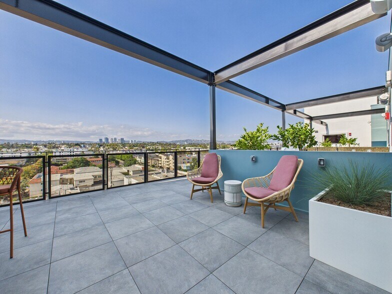 More Photos Of 9900 Venice Blvd, Culver City Apartments For Lease