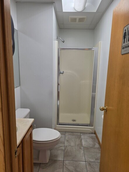 More Photos Of 1130 Sextonville Rd, Richland Center Medical For Lease