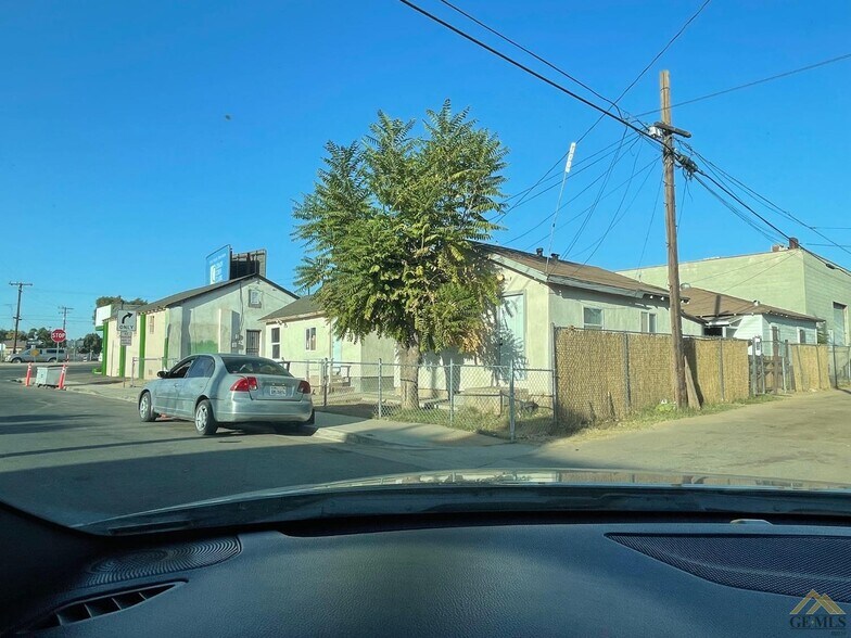 More Photos Of 401 E California Ave, Bakersfield Storefront Retail Residential For Sale
