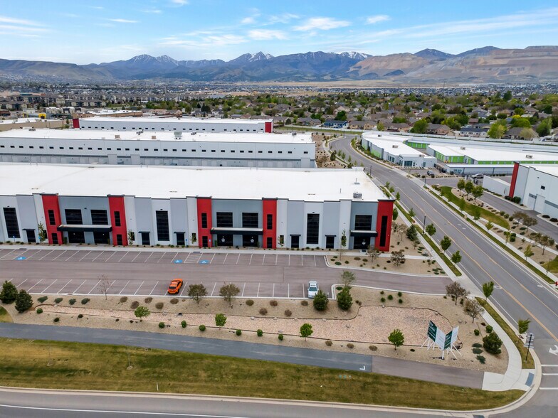 More Photos Of 11400 S Mountain View Cor, South Jordan Distribution For Lease