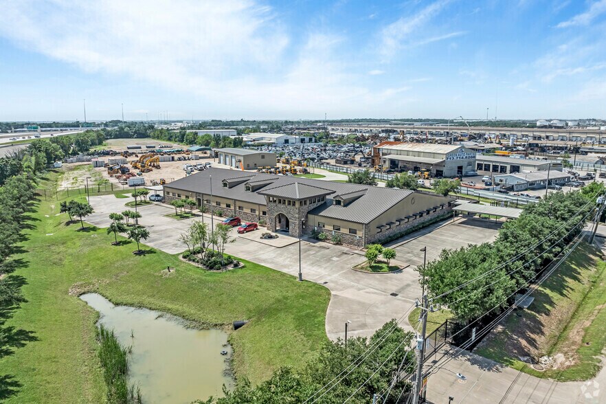 More Photos Of 2990 Holmes Rd, Houston Warehouse For Lease